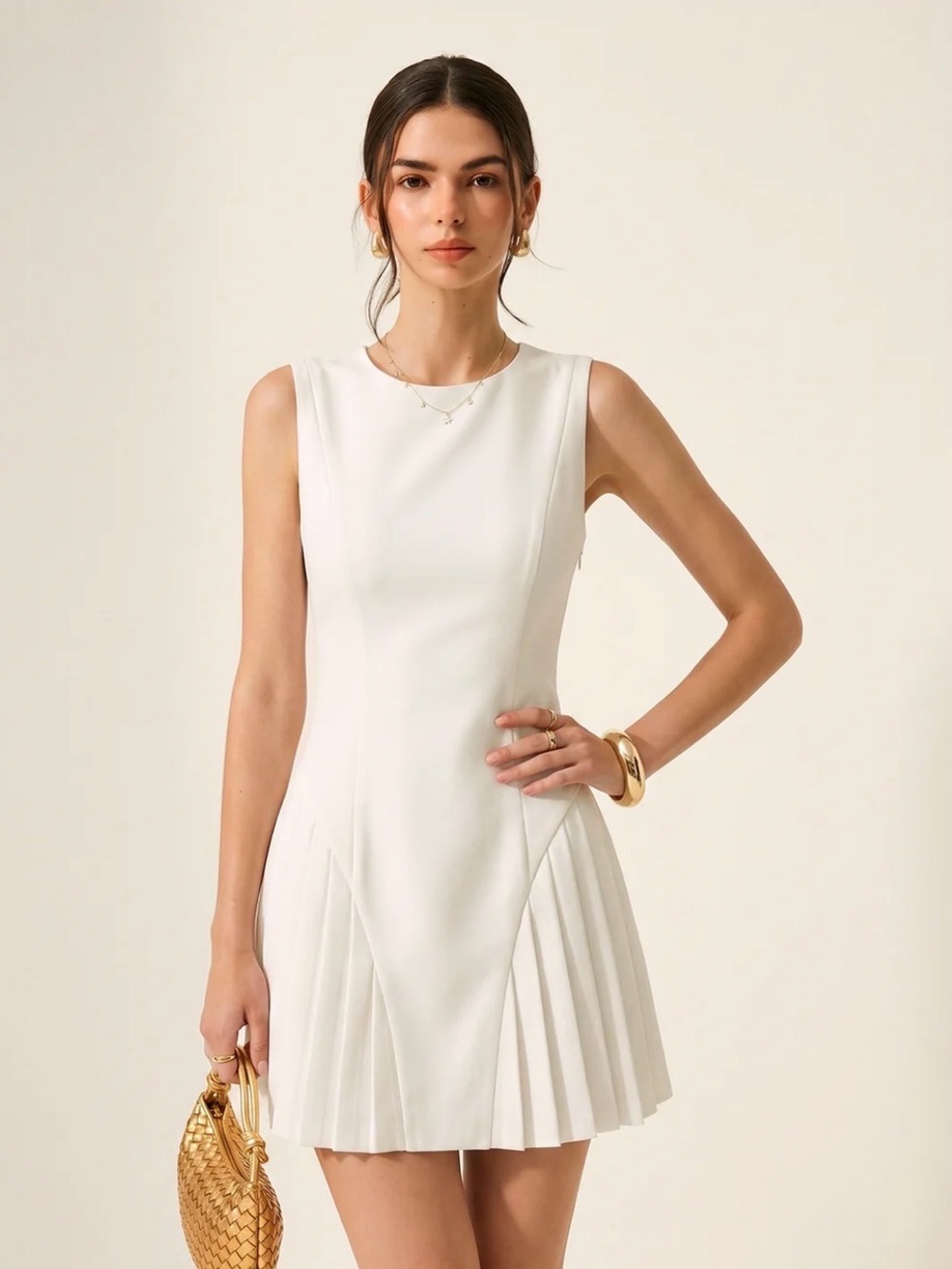 COMMENSE Sleeveless White Pleated Hem Dress
